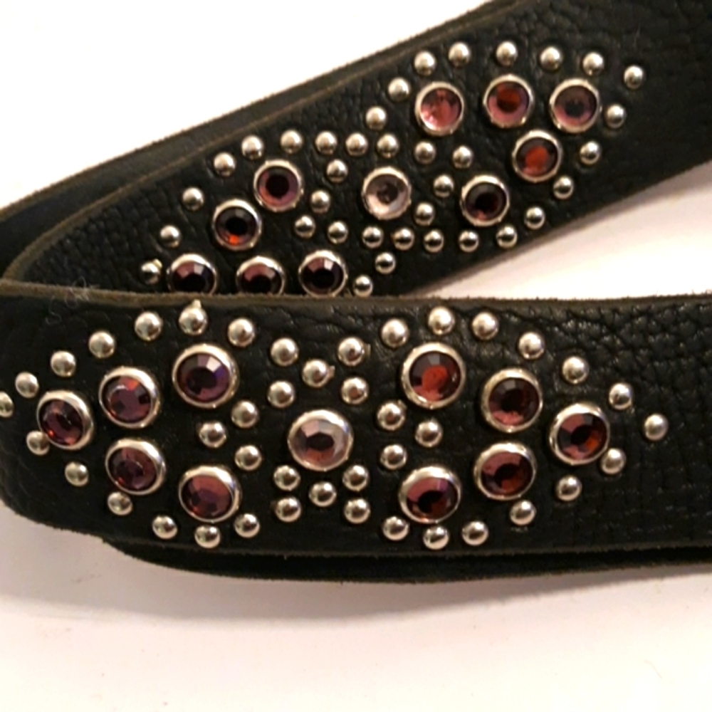 VINTAGE 80’s BLACK LEATHER & CRYSTAL BELT - Picture 2 of 8